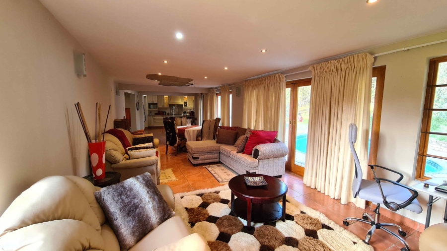 6 Bedroom Property for Sale in Blue Bend Eastern Cape